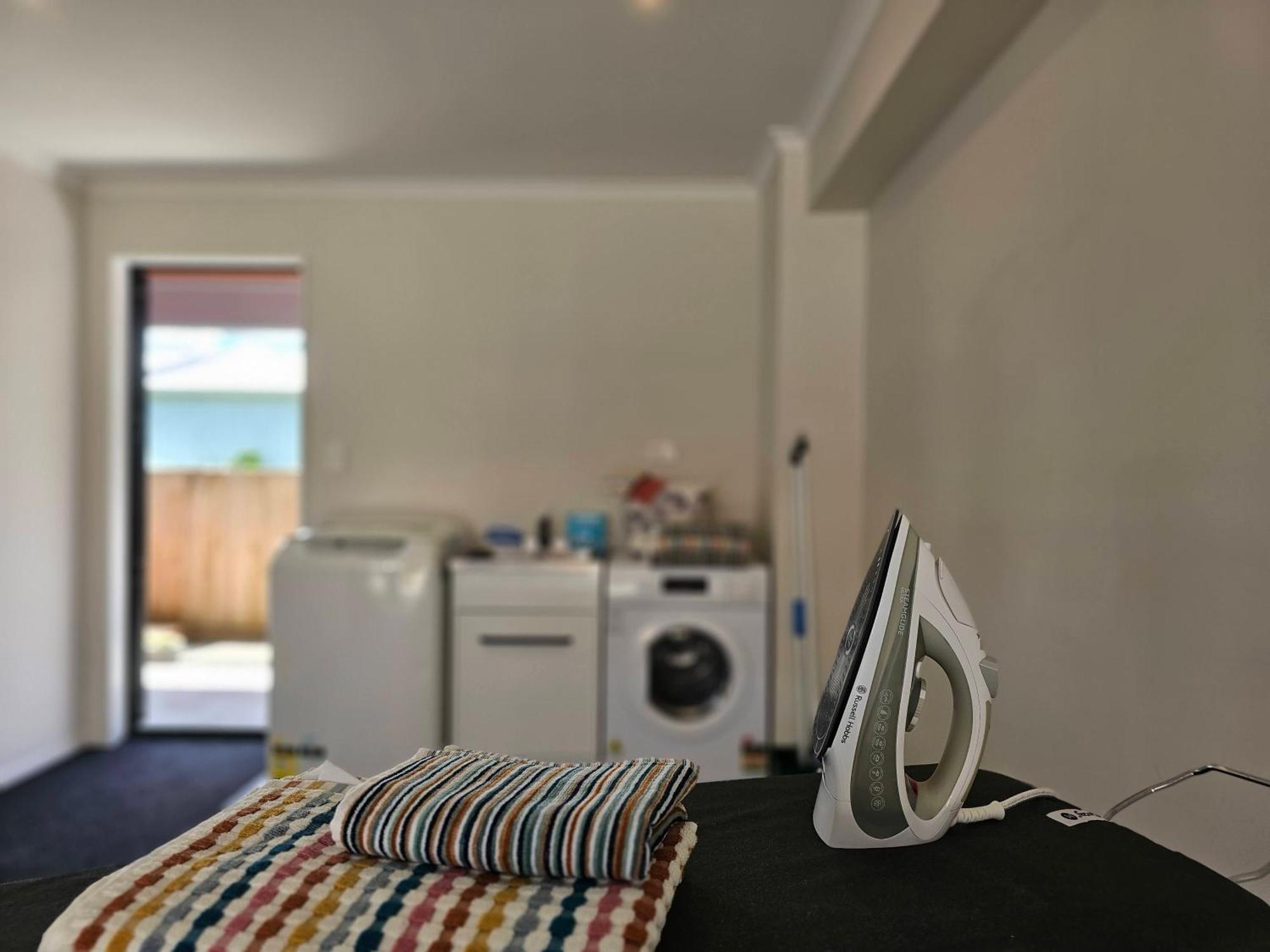 Gazeley Gem Apartment Hamilton Exterior photo